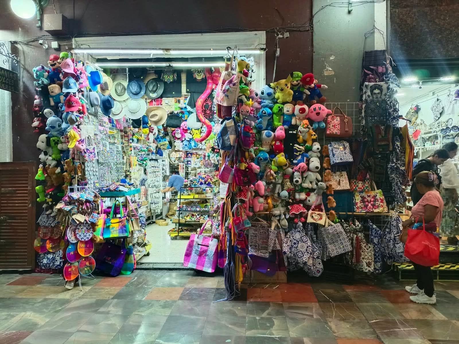 Atención en Mostrador y Caja